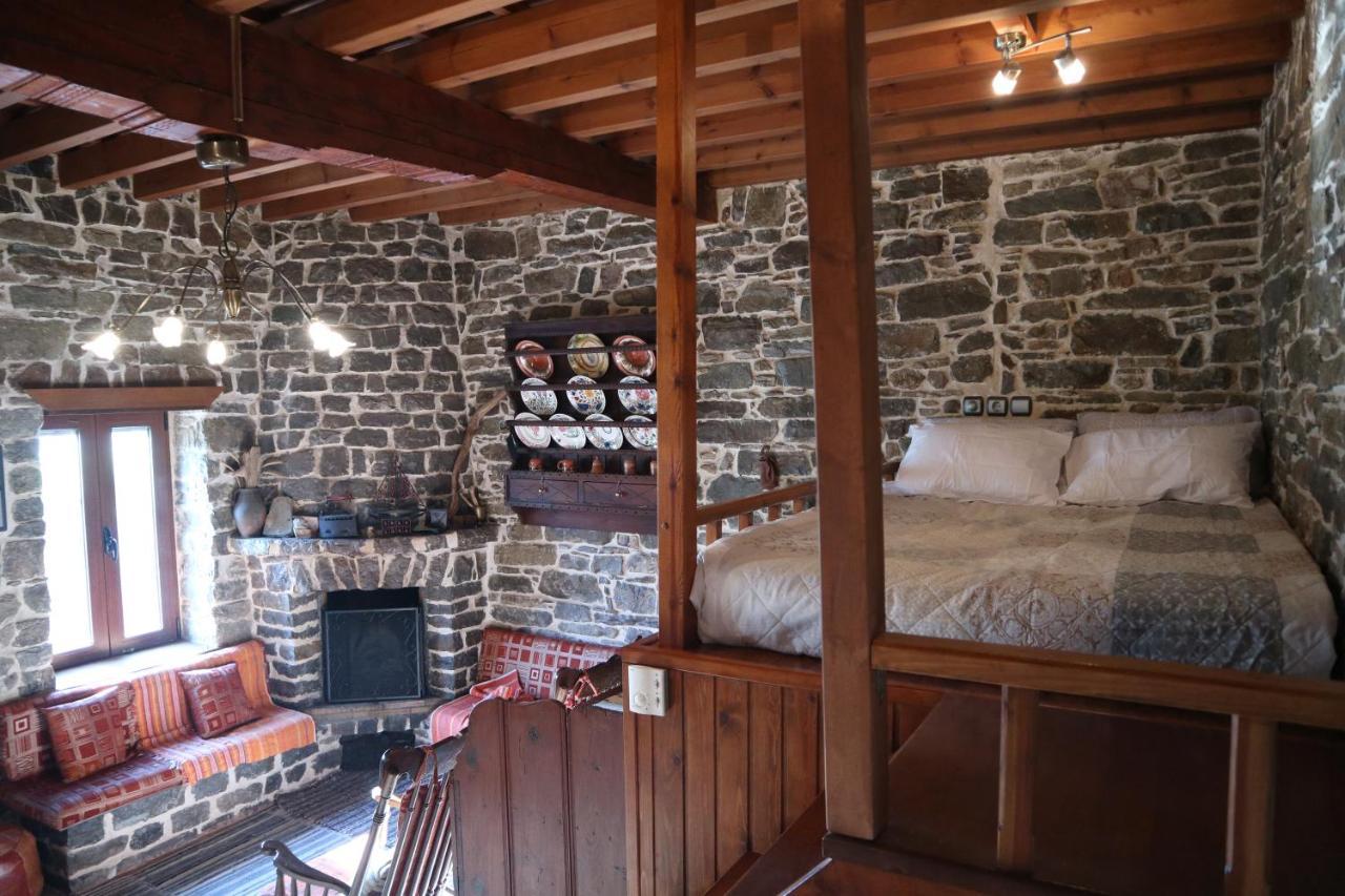 Echo Traditional House - Ηχώ Παραδοσιακό Σπίτι Embonas ภายนอก รูปภาพ