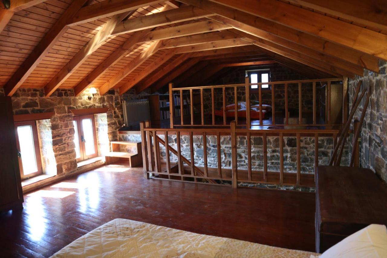 Echo Traditional House - Ηχώ Παραδοσιακό Σπίτι Embonas ภายนอก รูปภาพ