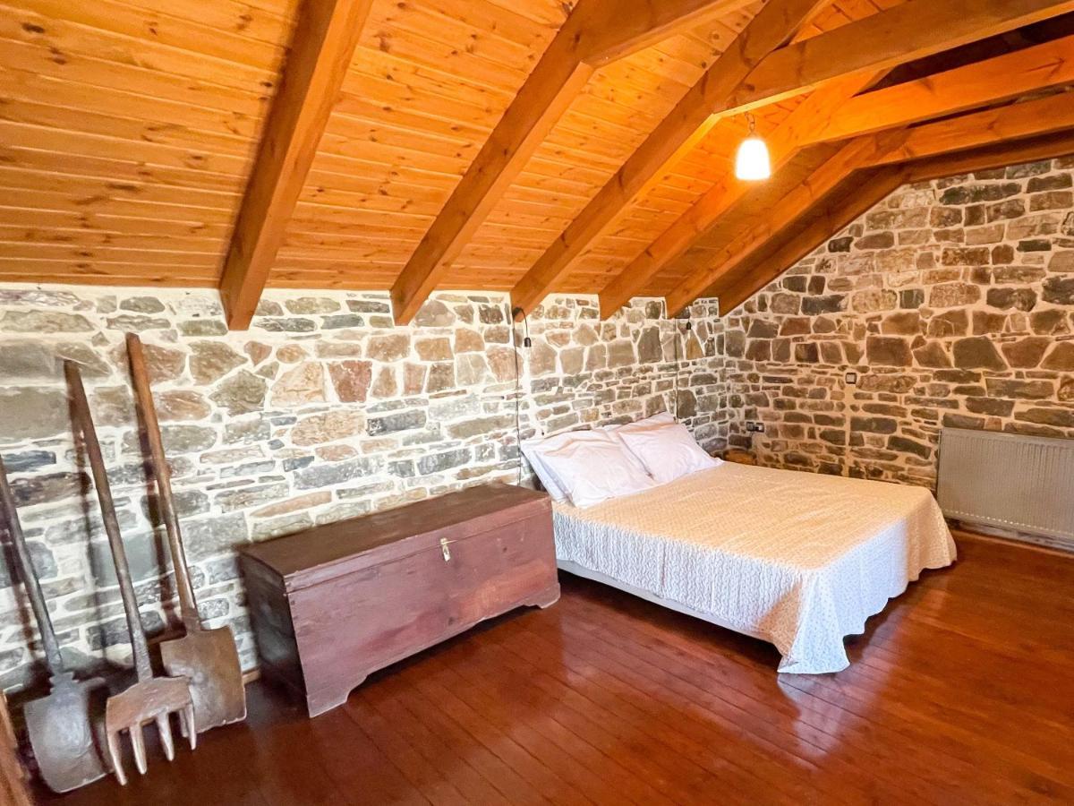Echo Traditional House - Ηχώ Παραδοσιακό Σπίτι Embonas ภายนอก รูปภาพ