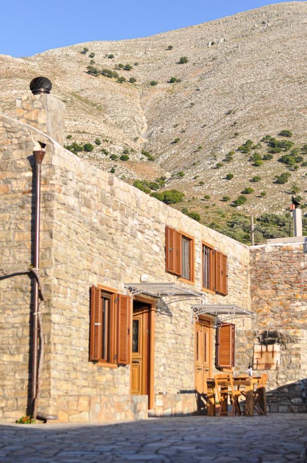 Echo Traditional House - Ηχώ Παραδοσιακό Σπίτι Embonas ภายนอก รูปภาพ