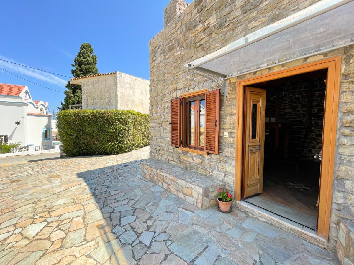 Echo Traditional House - Ηχώ Παραδοσιακό Σπίτι Embonas ภายนอก รูปภาพ